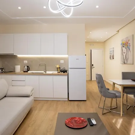Free Parking - Flex By Circle 4* Tirana