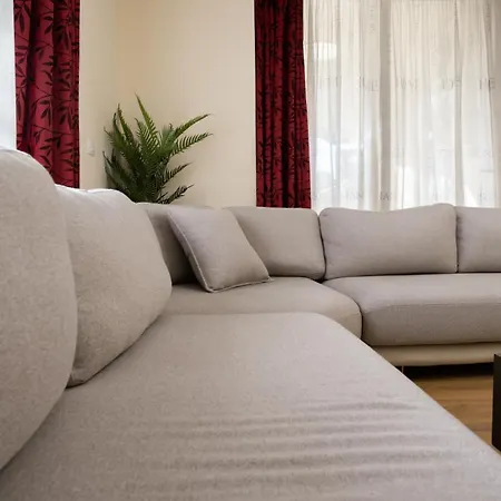 Free Parking - Flex By Circle 4* Tirana