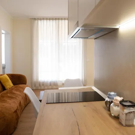 Apartahotel Free Parking - Flex By Circle 4*
