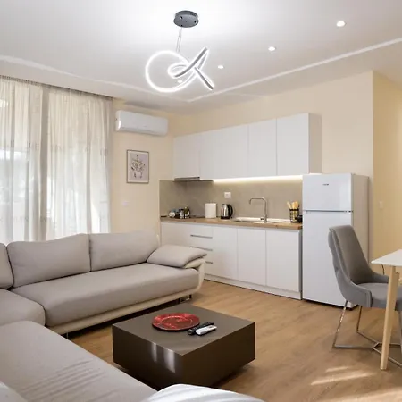 Free Parking - Flex By Circle 4* Tirana